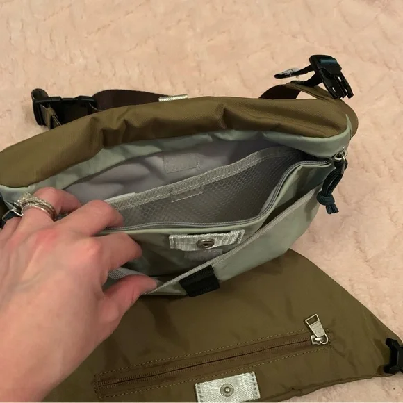 Dagger FP Movement x Doughnut Series Bum Bag, Khaki & Gray - Brand New w/o Tags! - Picture 5 of 10